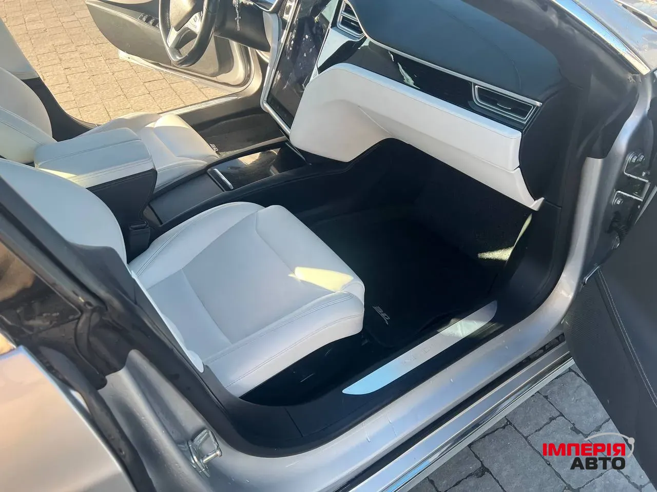 Tesla Model S - фото 17