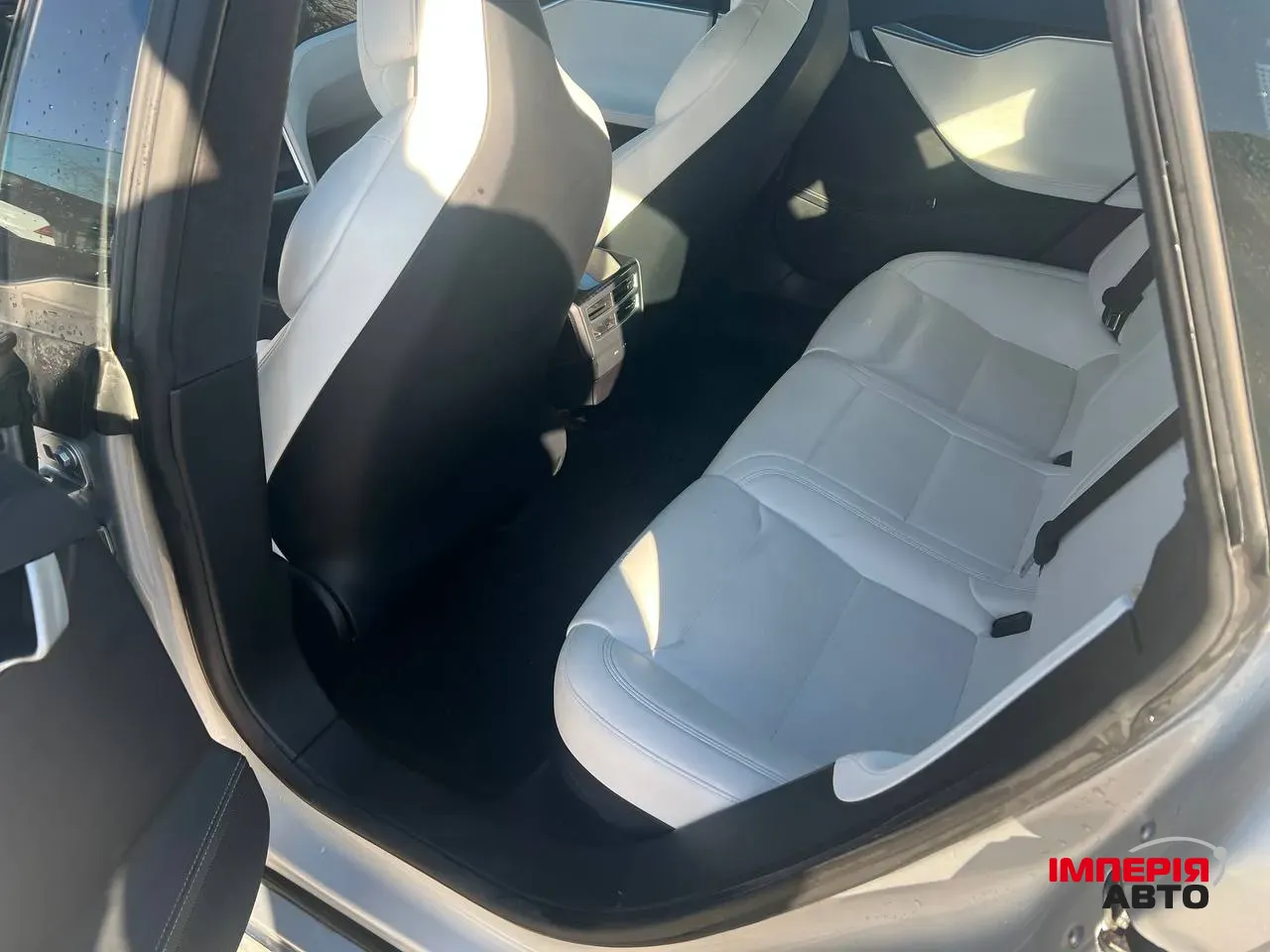 Tesla Model S - фото 10