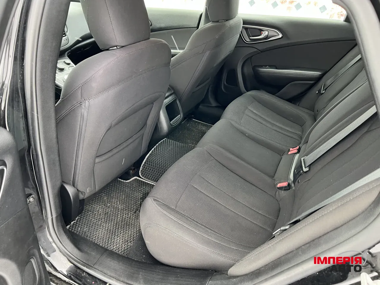 Chrysler 200 - фото 12