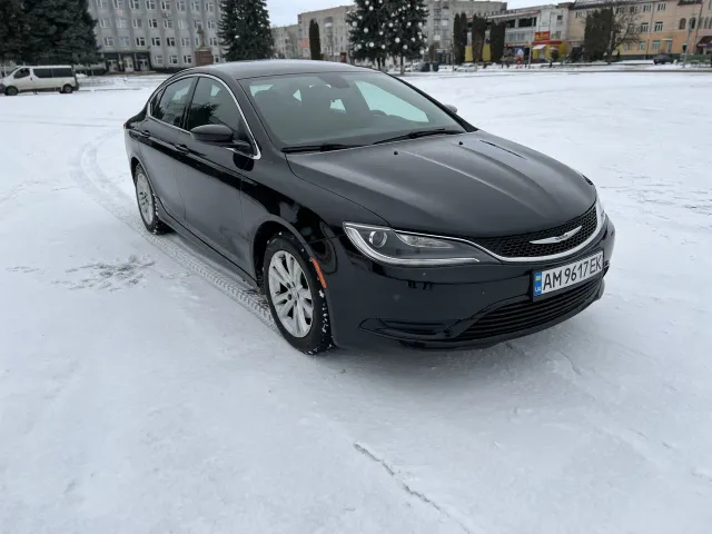 Chrysler 200 - фото 1