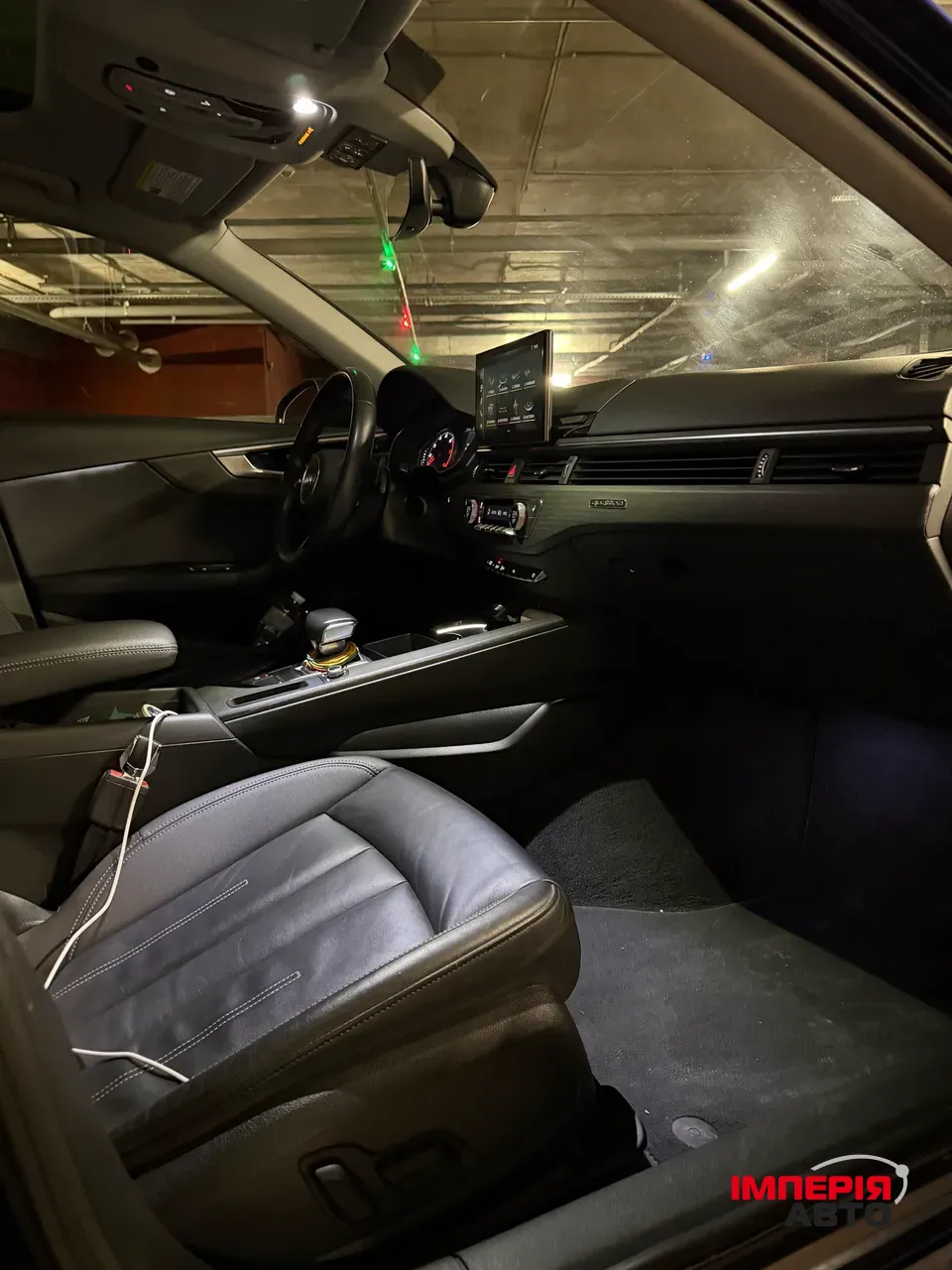 Audi A4 - фото 8