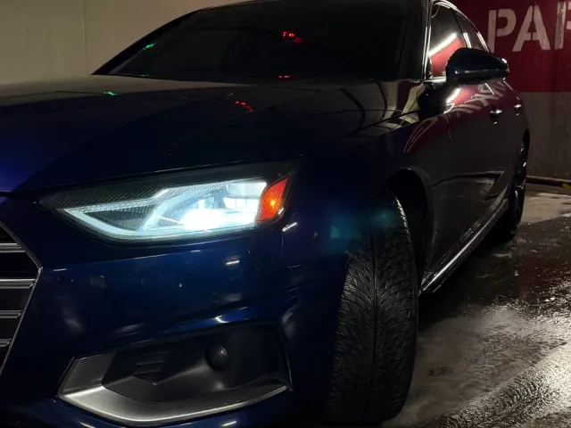 Audi A4 - фото 2