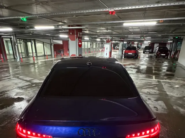 Audi A4 - фото 4