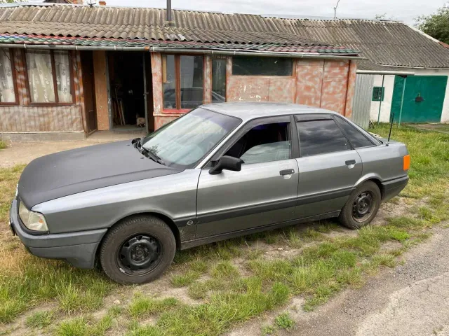 Audi 80 - фото 1