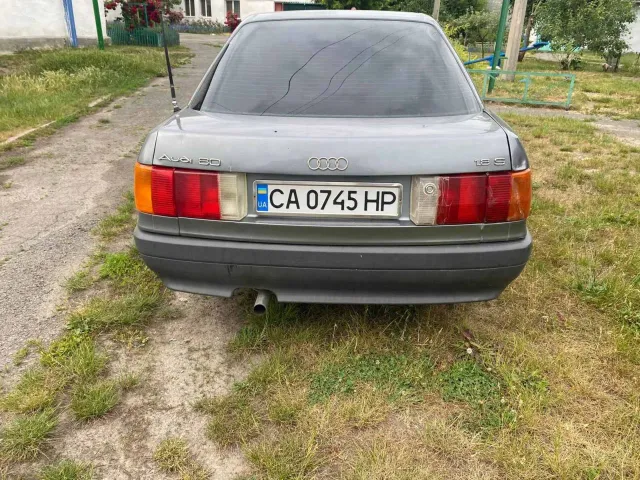 Audi 80 - фото 4