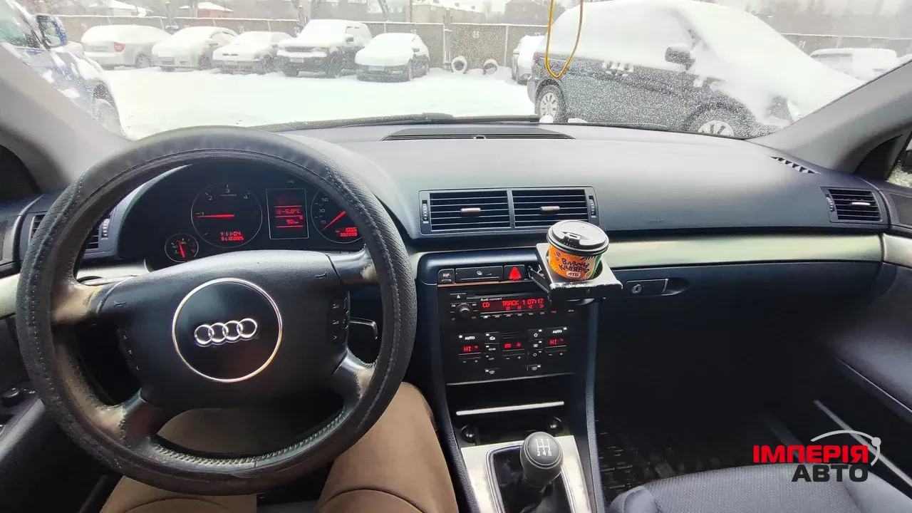Audi A4 - фото 5