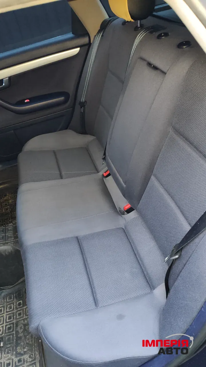 Audi A4 - фото 7