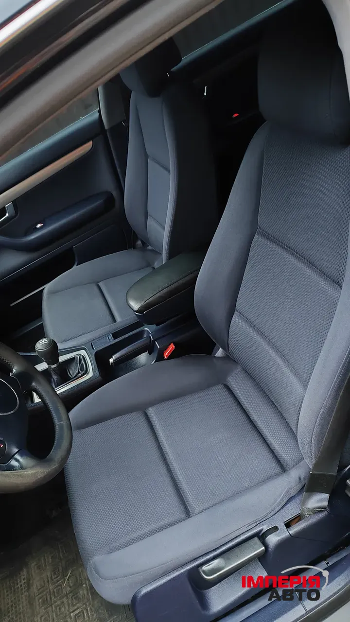 Audi A4 - фото 6