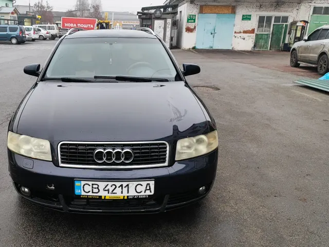 Audi A4 - фото 2