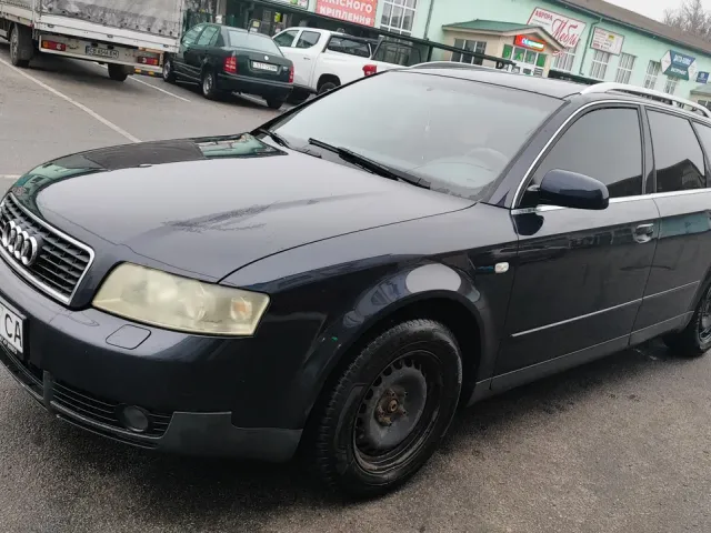Audi A4 - фото 1