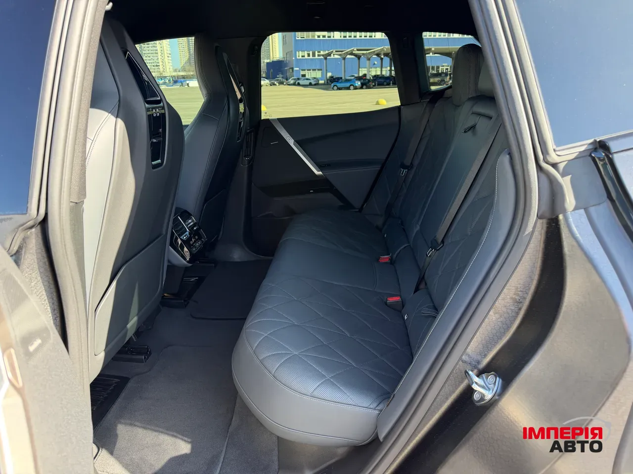 BMW iX - фото 19