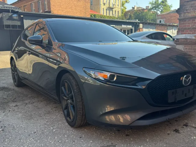 Mazda 3 - фото 4