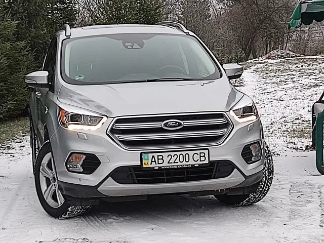 Ford Kuga - фото 2