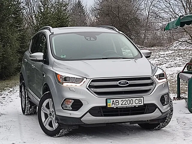 Ford Kuga - фото 1