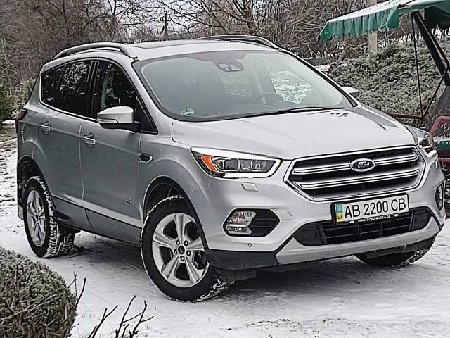 Ford Kuga - фото 3