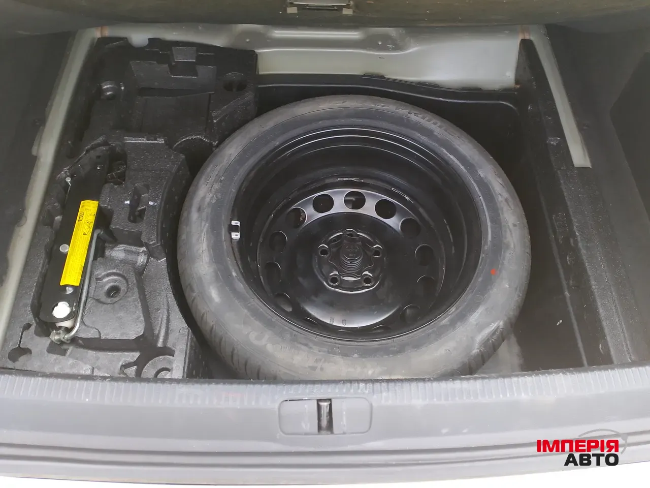 Volkswagen Passat CC - фото 11