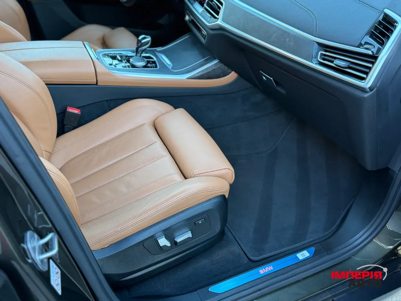 BMW X7 - фото 24