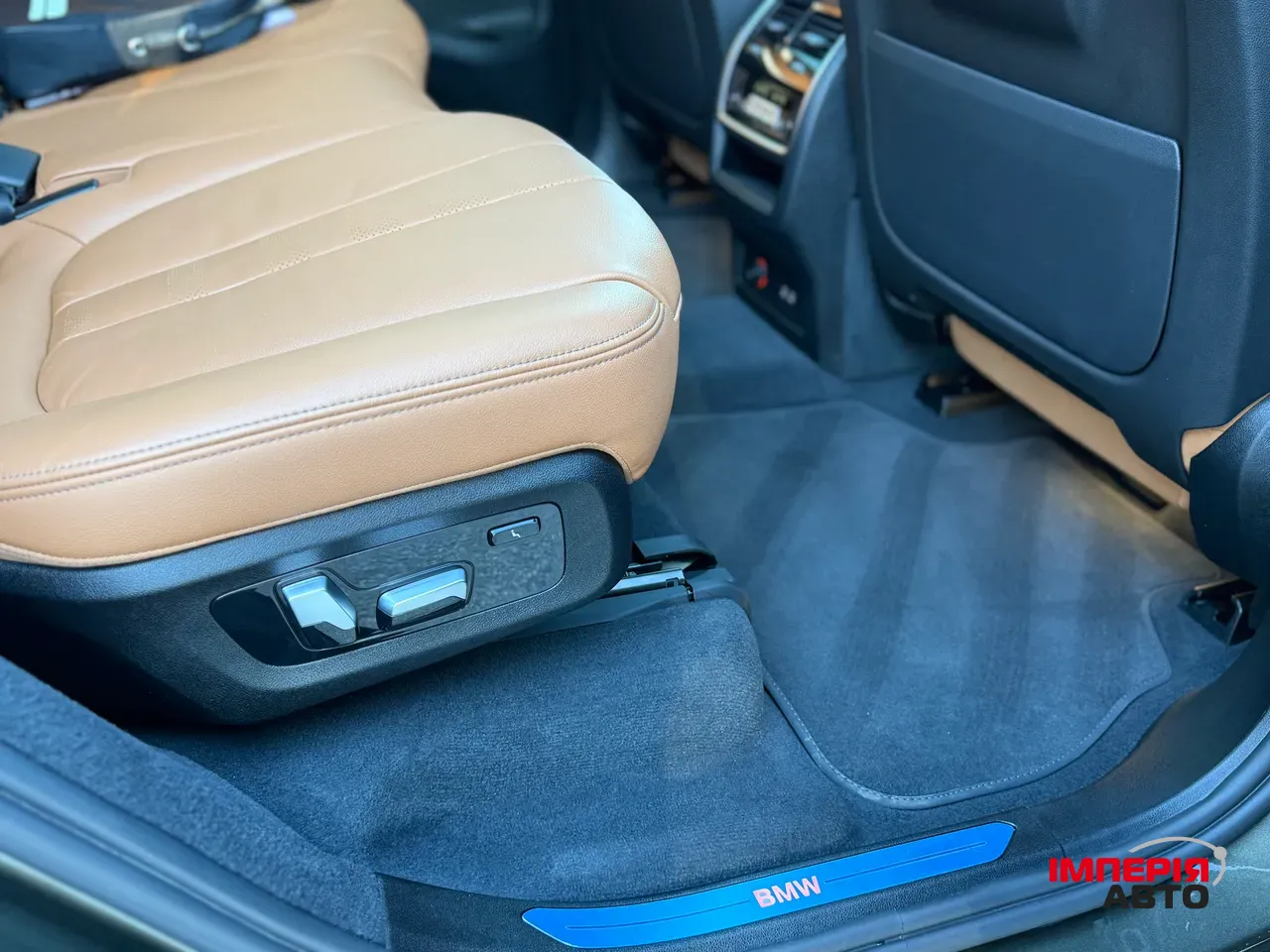 BMW X7 - фото 27