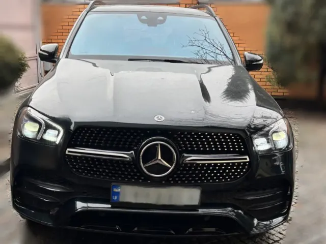 Mercedes-Benz GLE - фото 1