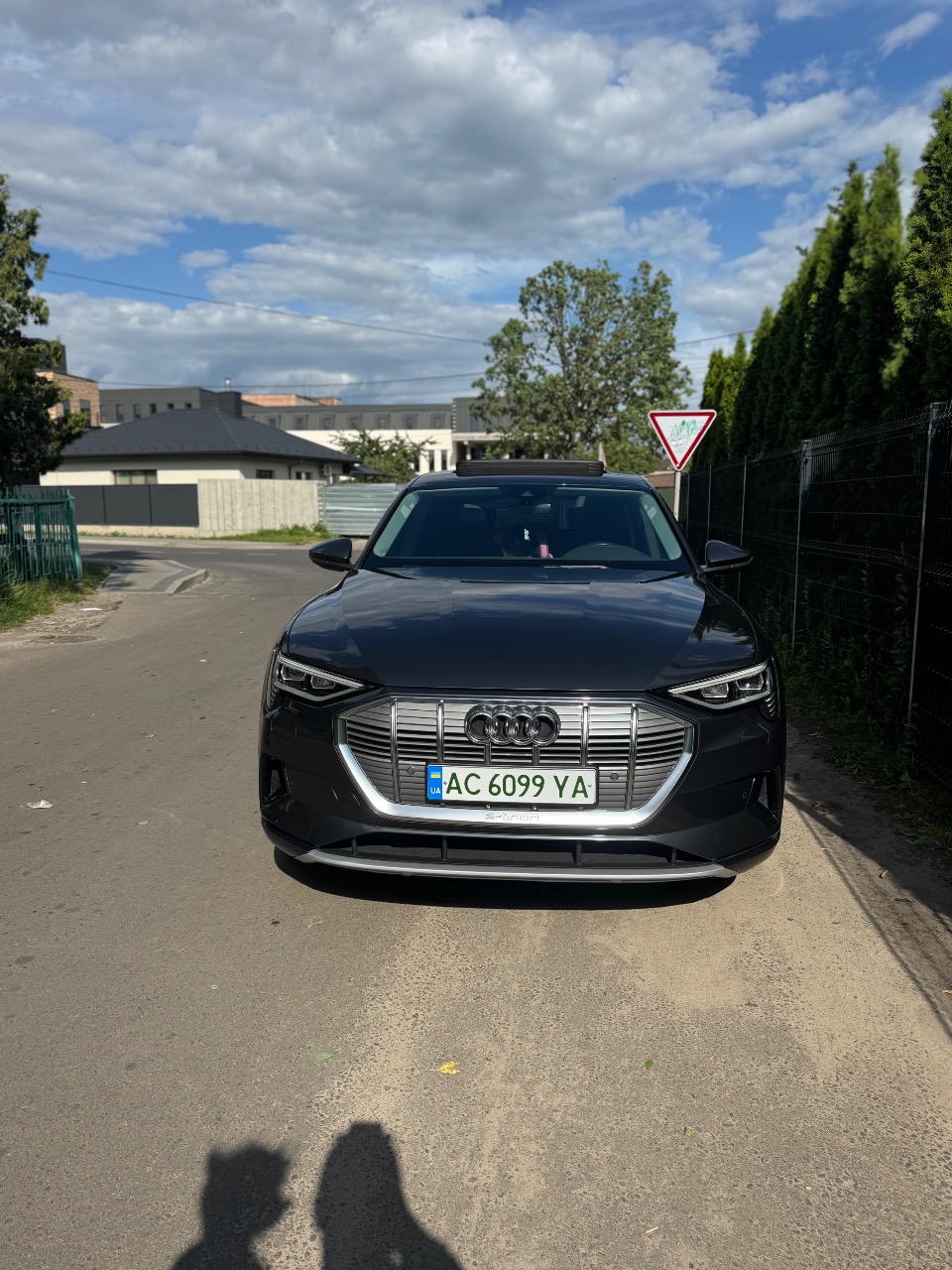 Audi e-tron - фото 6