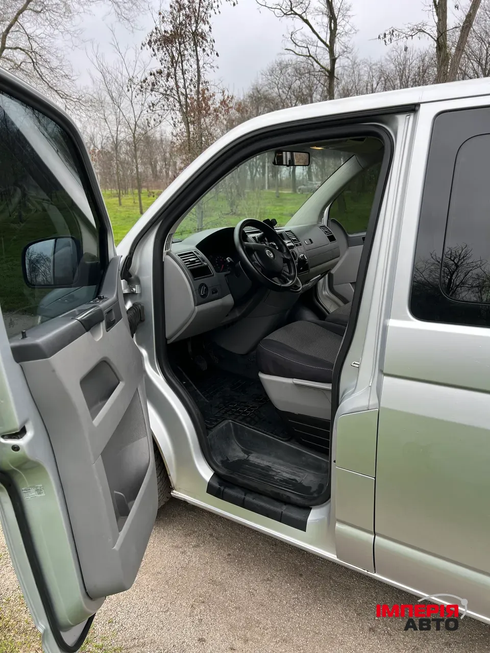 Volkswagen Caravelle - фото 8