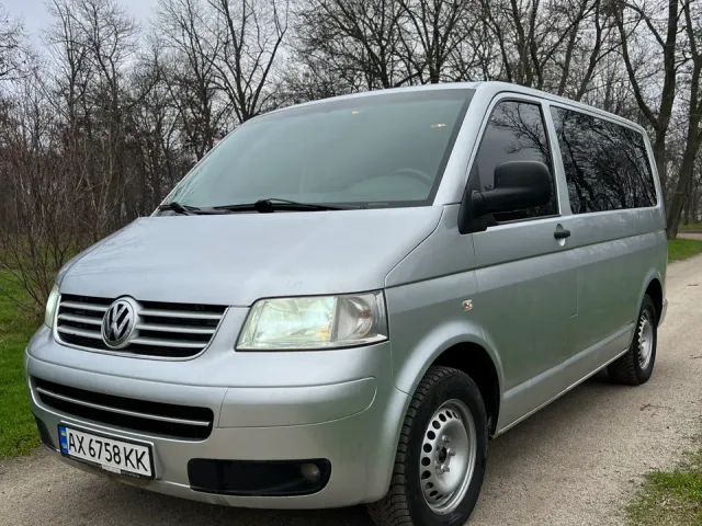 Volkswagen Caravelle - фото 1