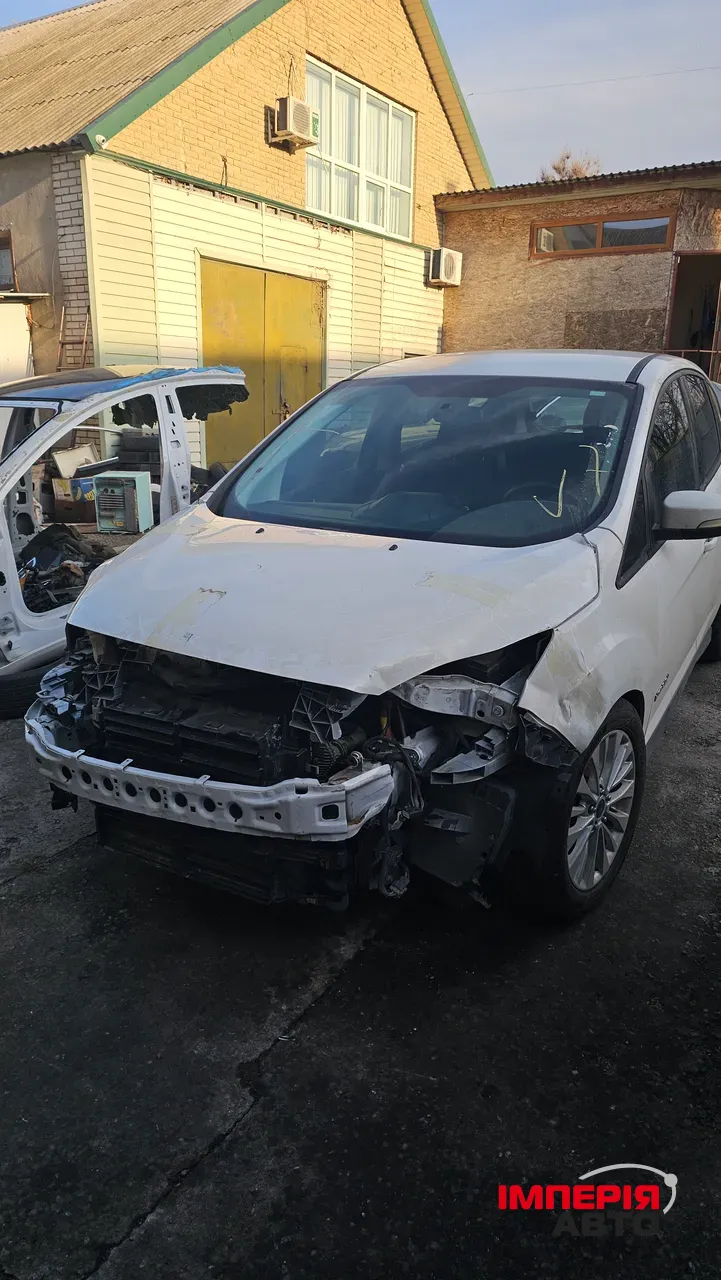 Ford C-MAX - фото 4
