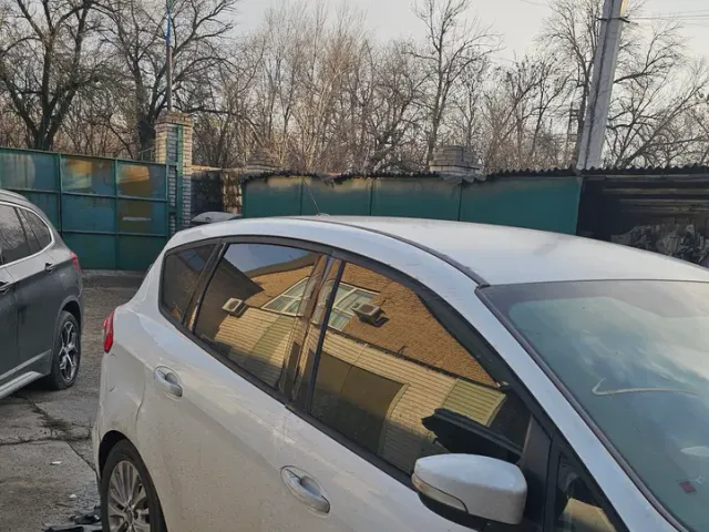 Ford C-MAX - фото 3