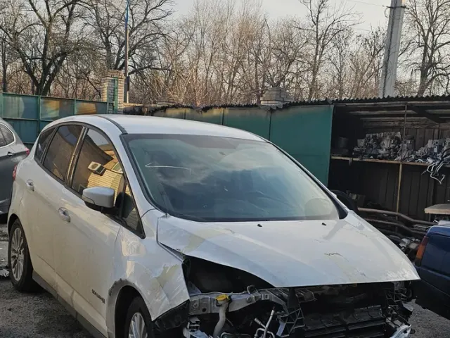 Ford C-MAX - фото 5