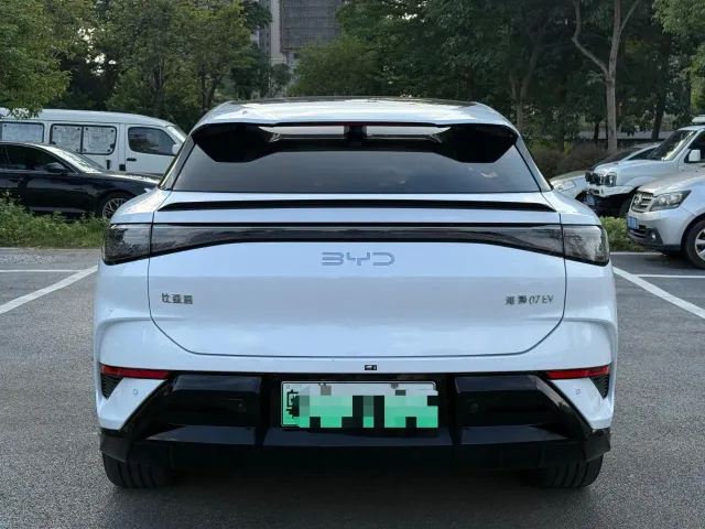 BYD Sea Lion 07 - фото 5