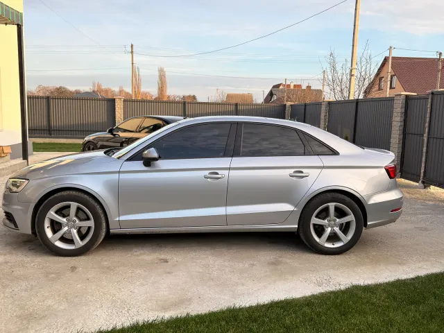 Audi A3 - фото 5