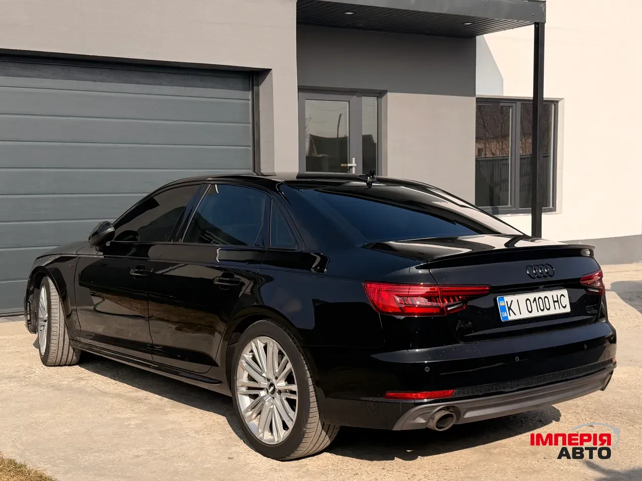 Audi A4 - фото 4