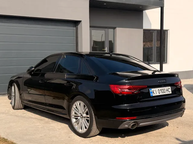 Audi A4 - фото 4