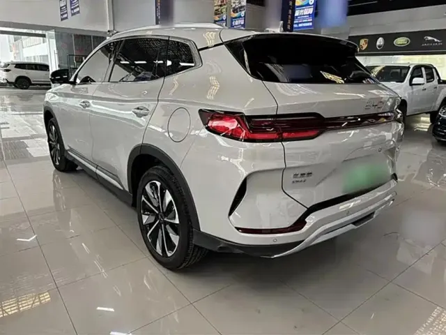 BYD Song Plus - фото 4