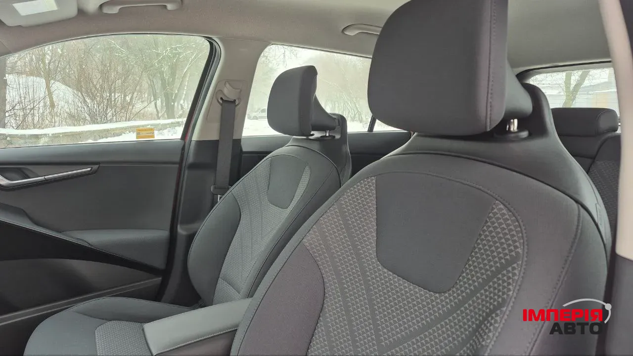 Kia Niro - фото 24