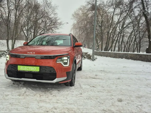 Kia Niro - фото 1