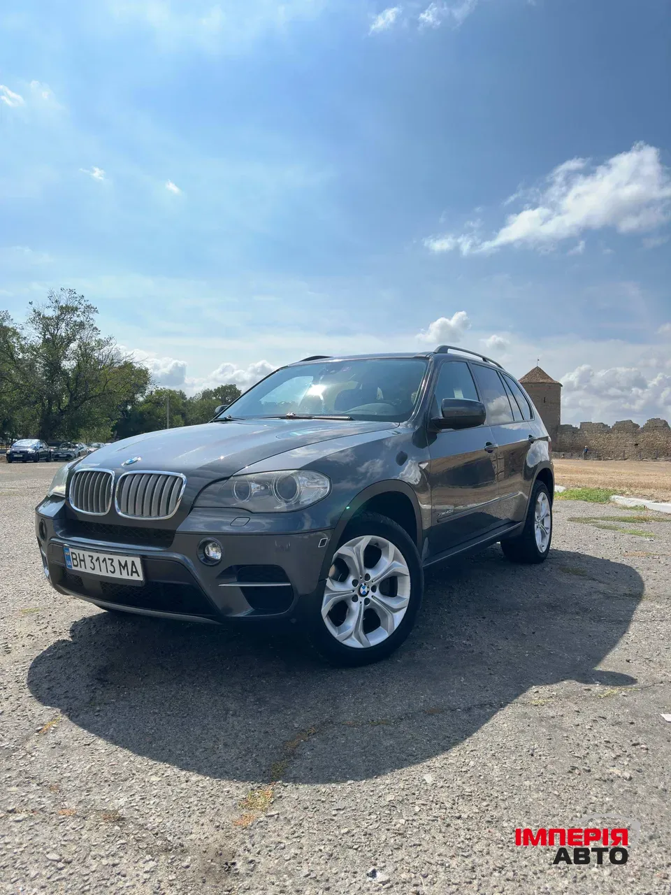 BMW X5 - фото 1