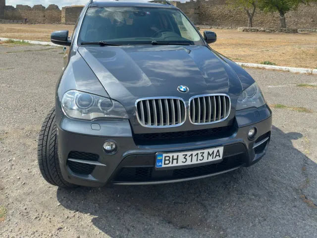 BMW X5 - фото 2