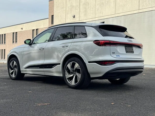 Audi Q6 - фото 3