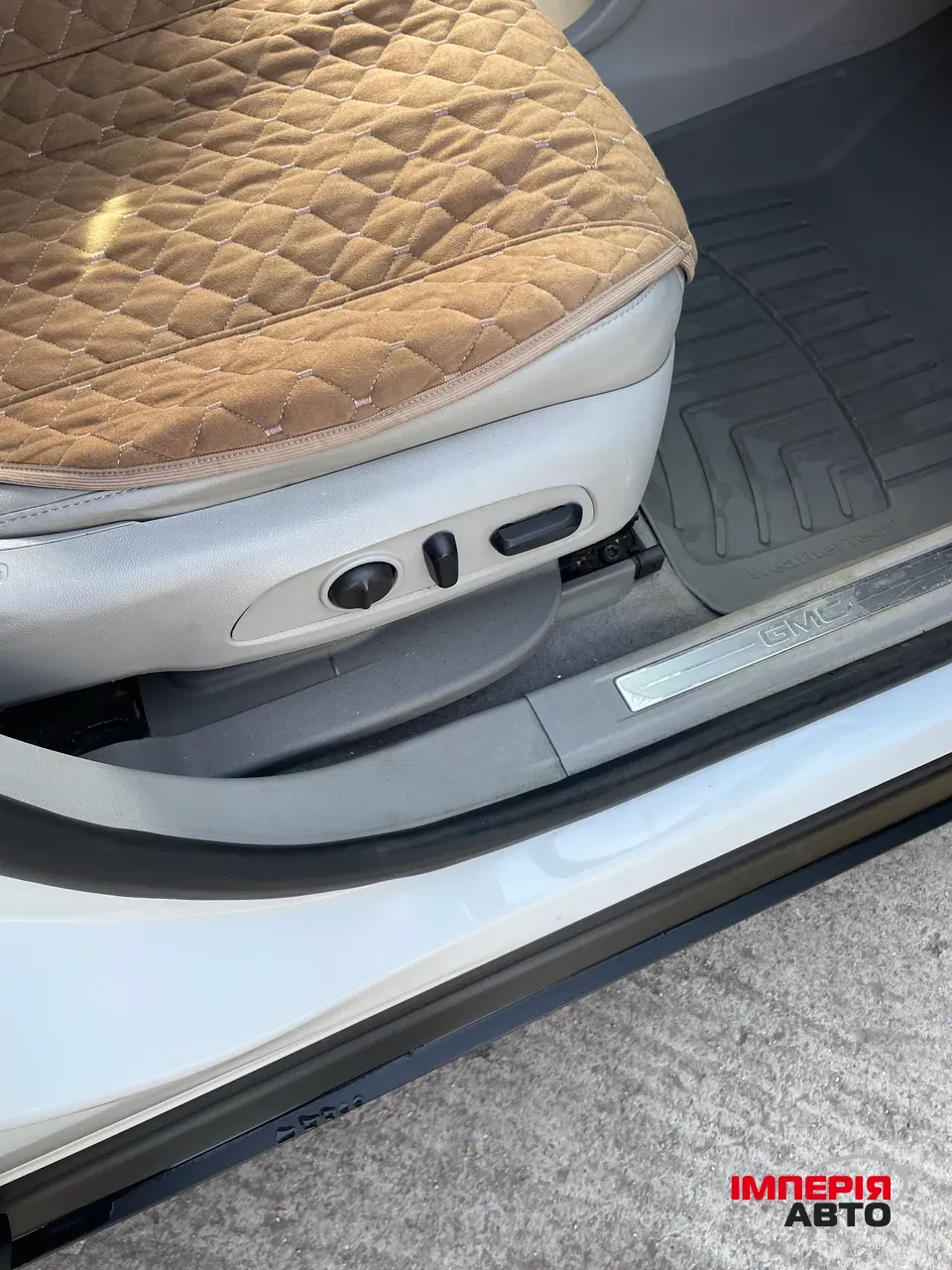 GMC Acadia - фото 10