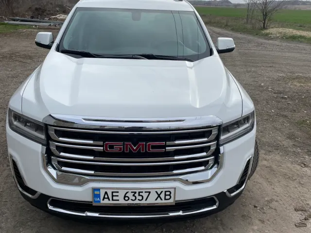 GMC Acadia - фото 2