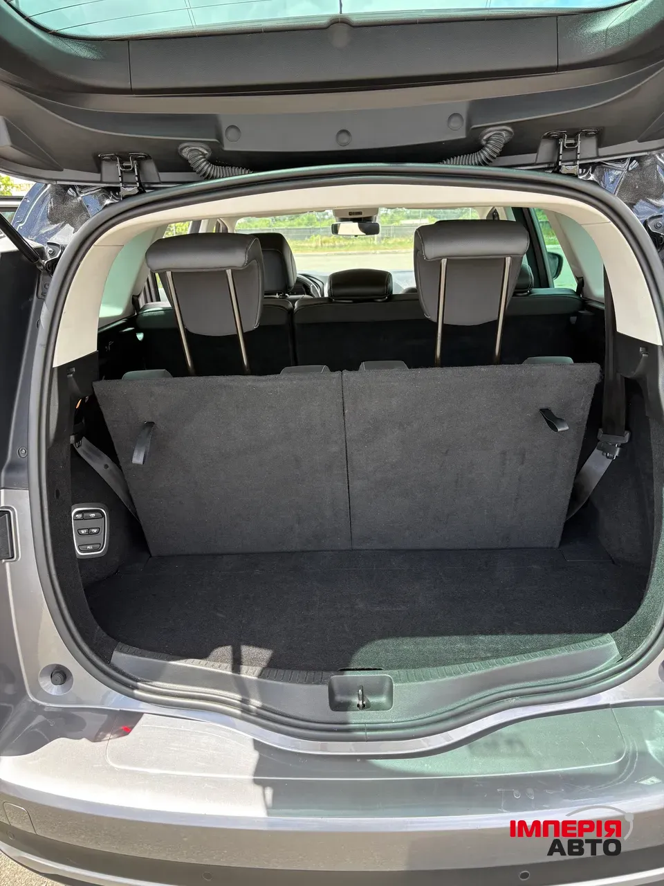 Renault Scenic - фото 25