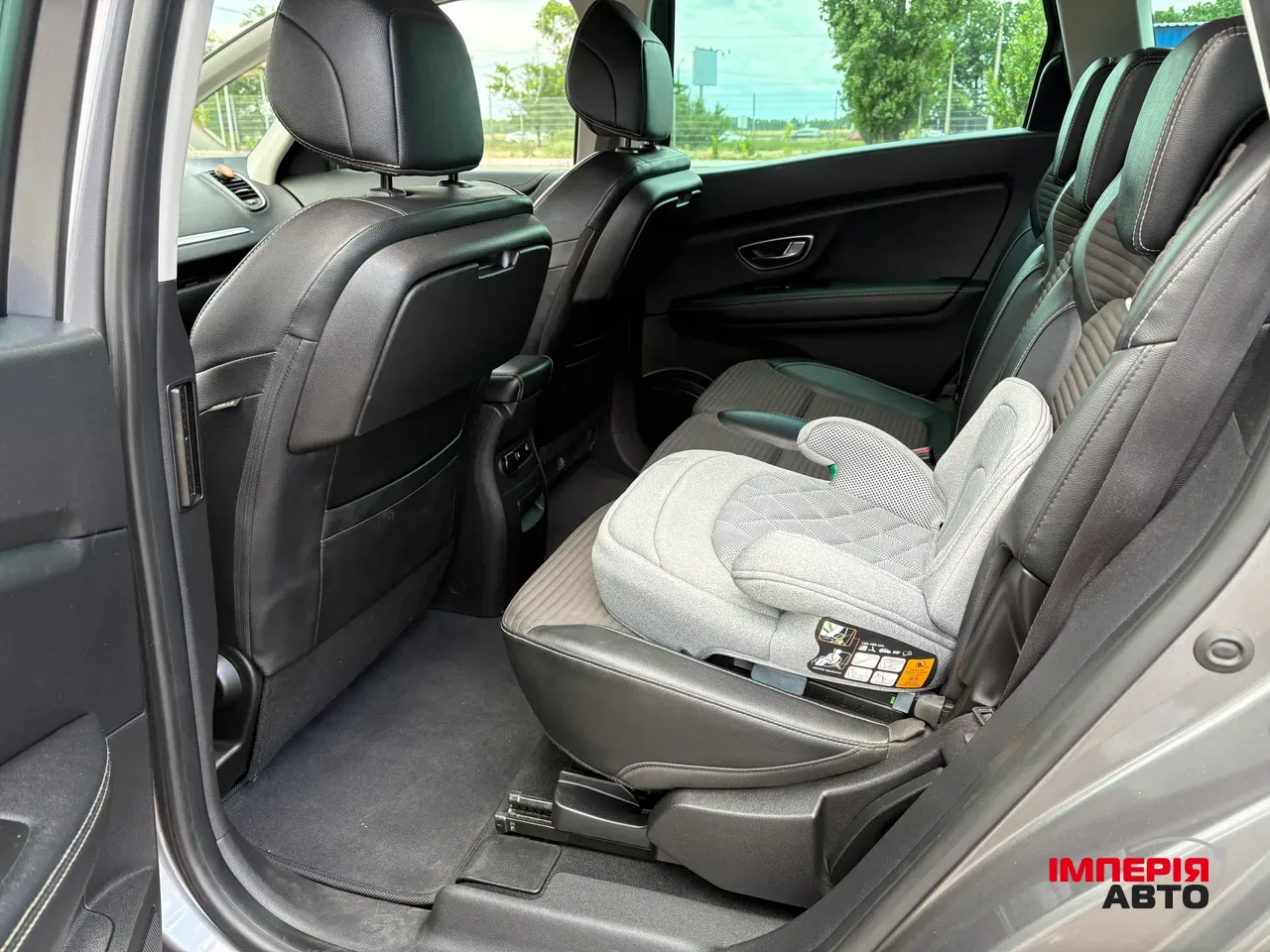 Renault Scenic - фото 14