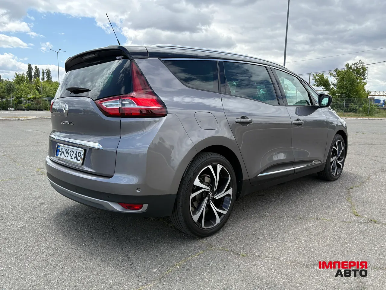 Renault Scenic - фото 4