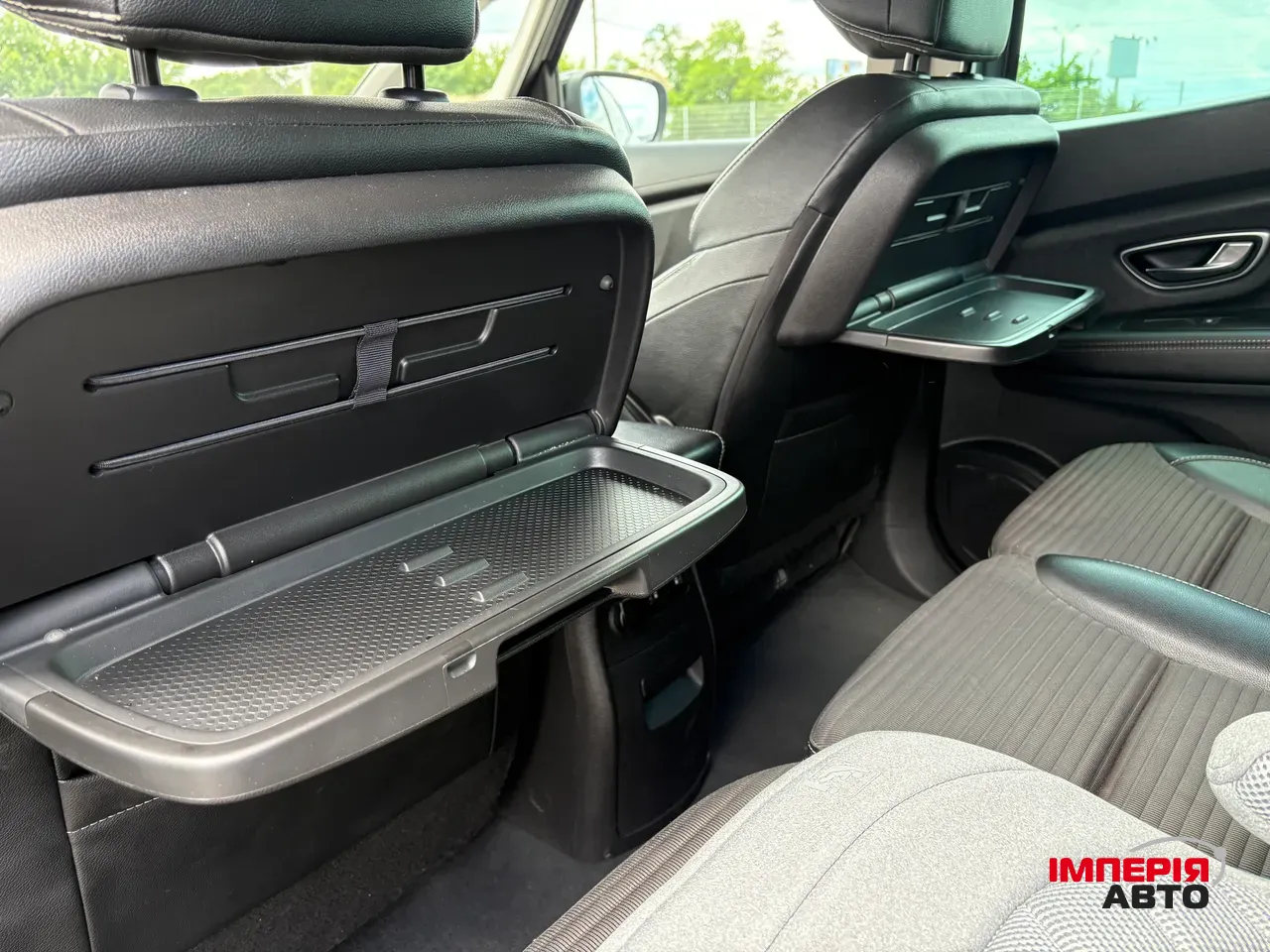 Renault Scenic - фото 18