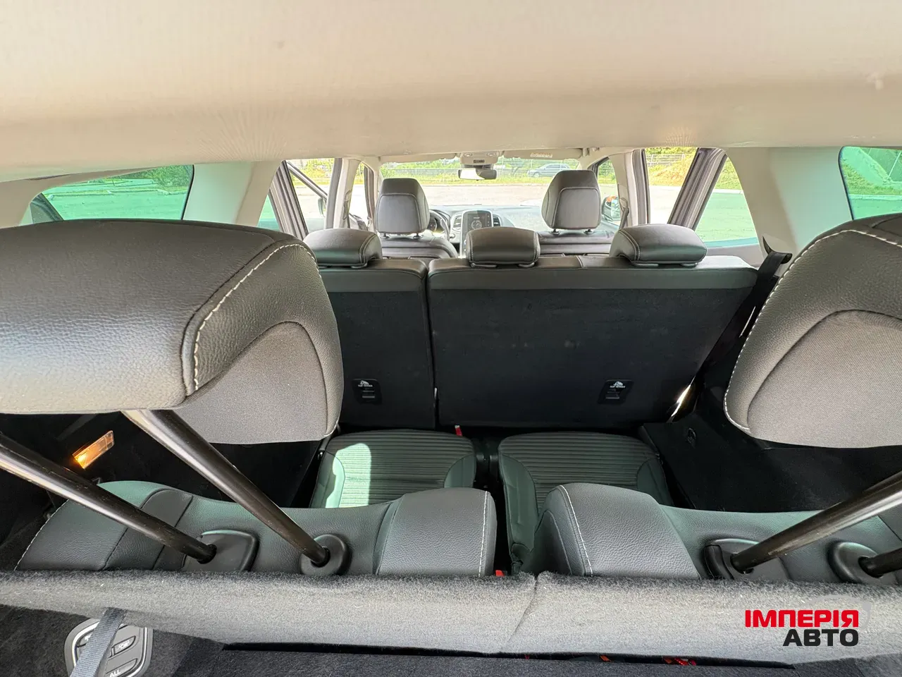 Renault Scenic - фото 23