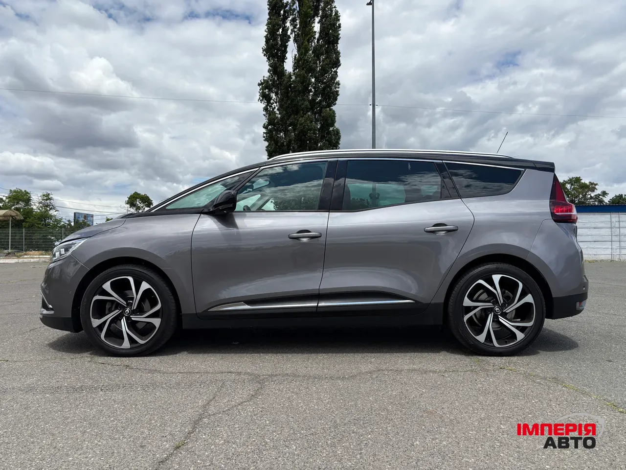 Renault Scenic - фото 1