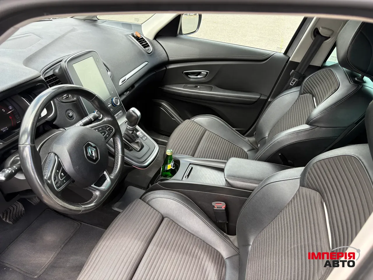 Renault Scenic - фото 15