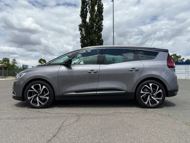 Renault Scenic - фото 1