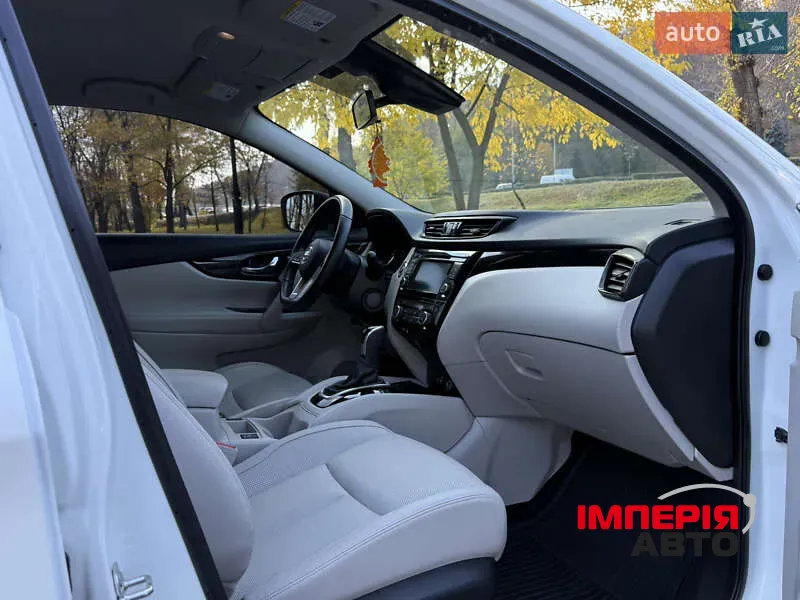 Nissan Rogue Sport - фото 12